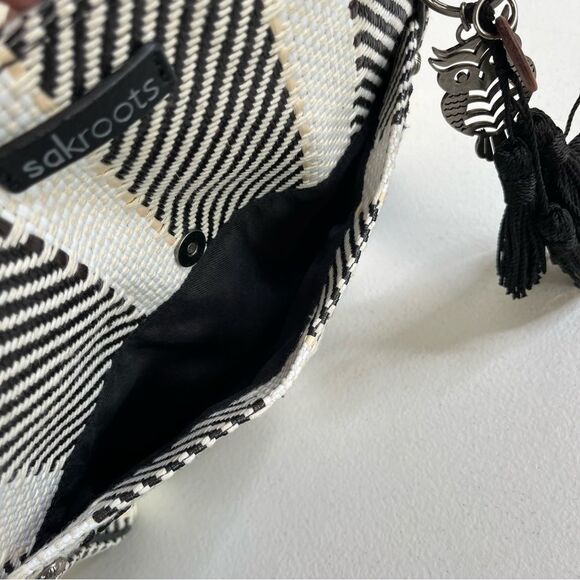 Sakroots Metro Woven Top Zip Tote Shoulder Bag Black White Owl Critter Keychain - Picture 8 of 14
